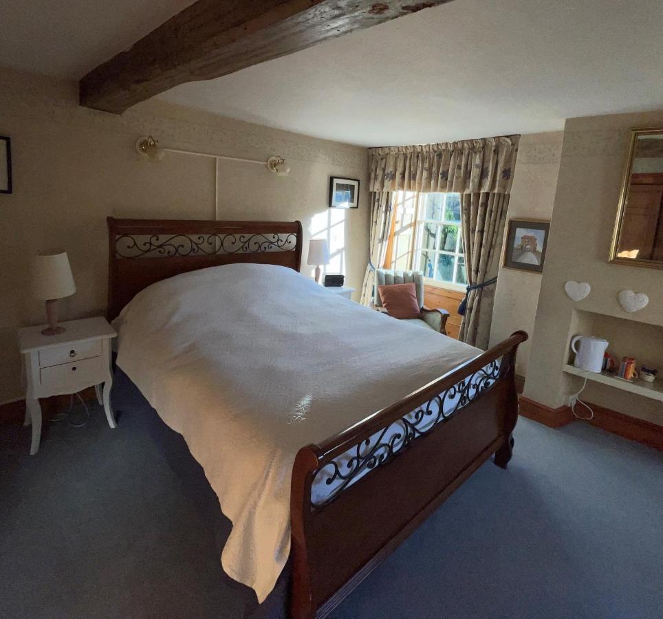 Norton House Bed & Breakfast & Cottages Whitchurch  エクステリア 写真