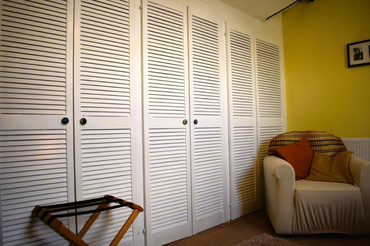 Norton House Bed & Breakfast & Cottages Whitchurch  エクステリア 写真