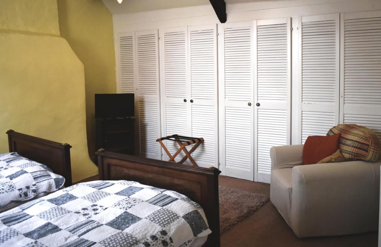 Norton House Bed & Breakfast & Cottages Whitchurch  エクステリア 写真