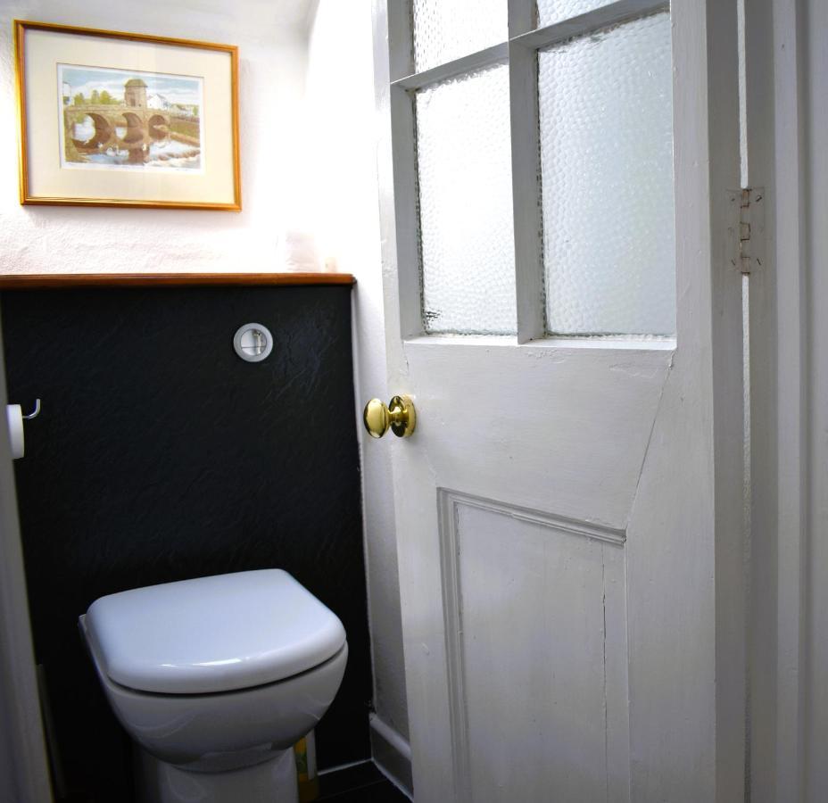 Norton House Bed & Breakfast & Cottages Whitchurch  エクステリア 写真