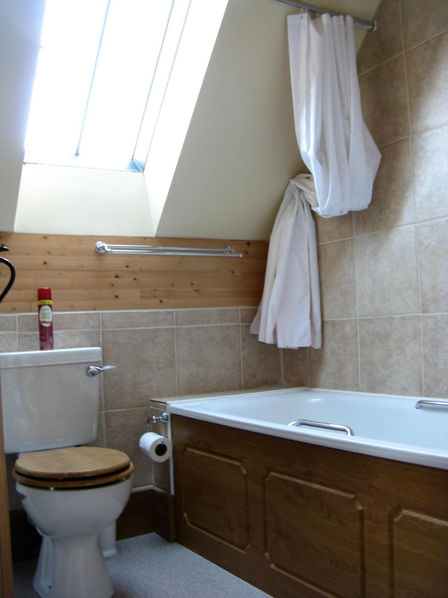 Norton House Bed & Breakfast & Cottages Whitchurch  エクステリア 写真